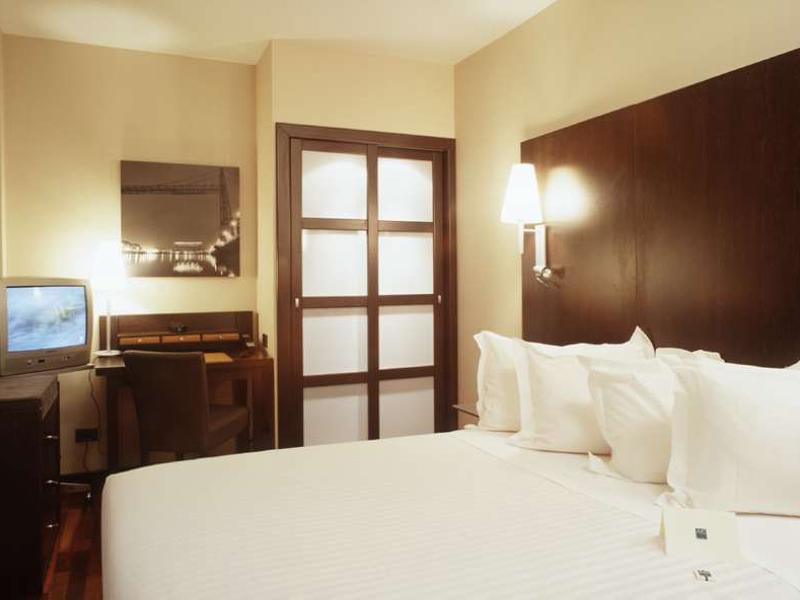 9D612D837A32F36038A4F04BF8BEDDB8