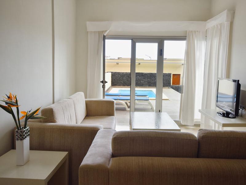 B5A808BEA79D3182EF5CE5E8C4D57BDD