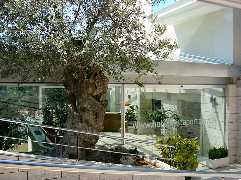 2F0C219176AE00E455D00B43CA456755