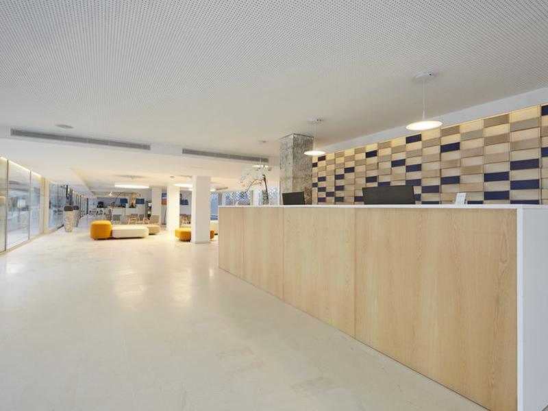 27C3688810B5088D3BFA84A7A33F826B