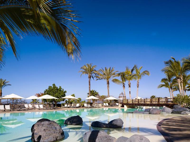 8961E2F4F4D5DBE9E29711AE9715D502