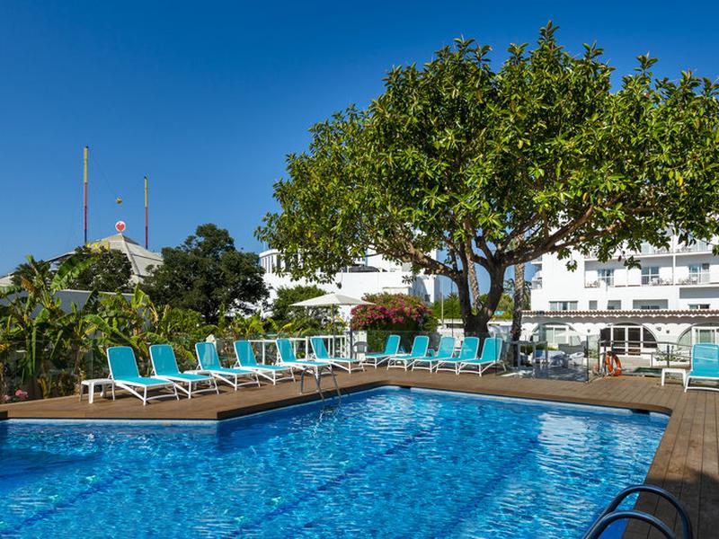 139328E338B7A03F8951FDAAD2D849BA