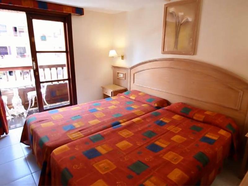 ACDAAF3B0257FE5E9FD83C988C37E9DD