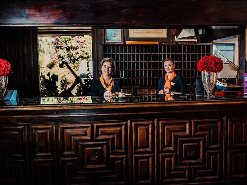 2F80C23368373B0C8B45E6B0667A6255