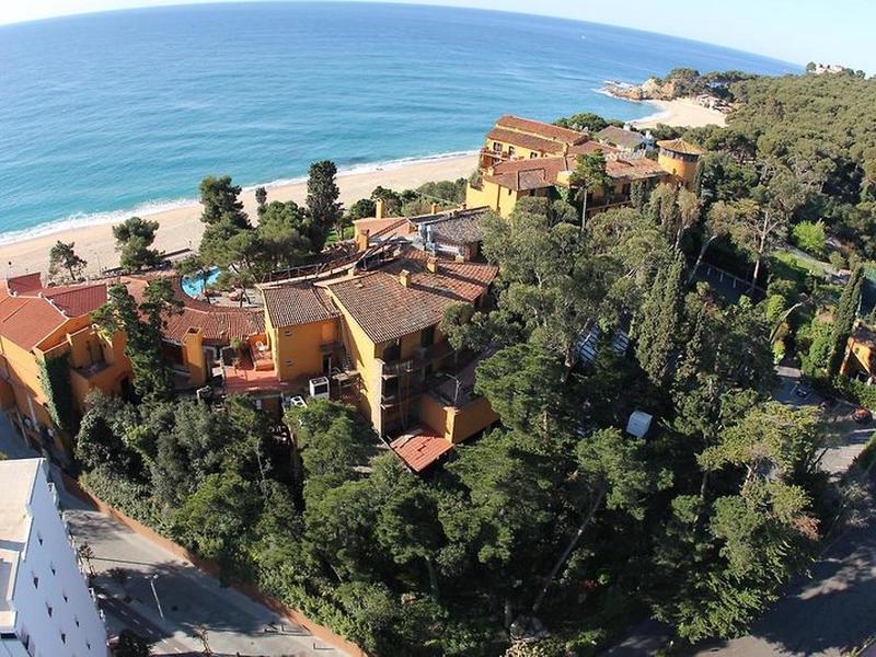 CCEEFD71E9C49DEBD3C977B7CAD059A7