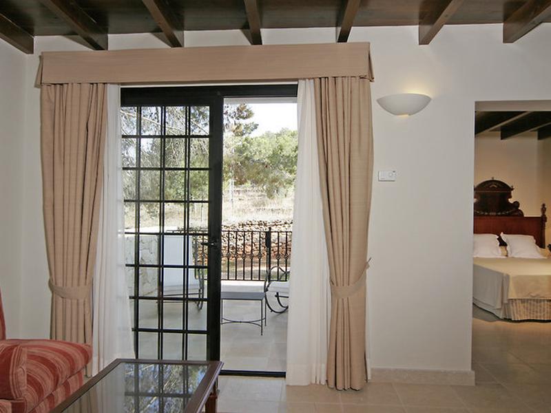 1C60828BBAF114FC7F33D69C5D3F73E5