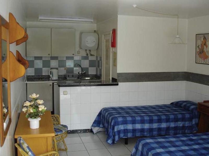 11FF0579D0DEAB2D3E89BD00F4CA9B2B