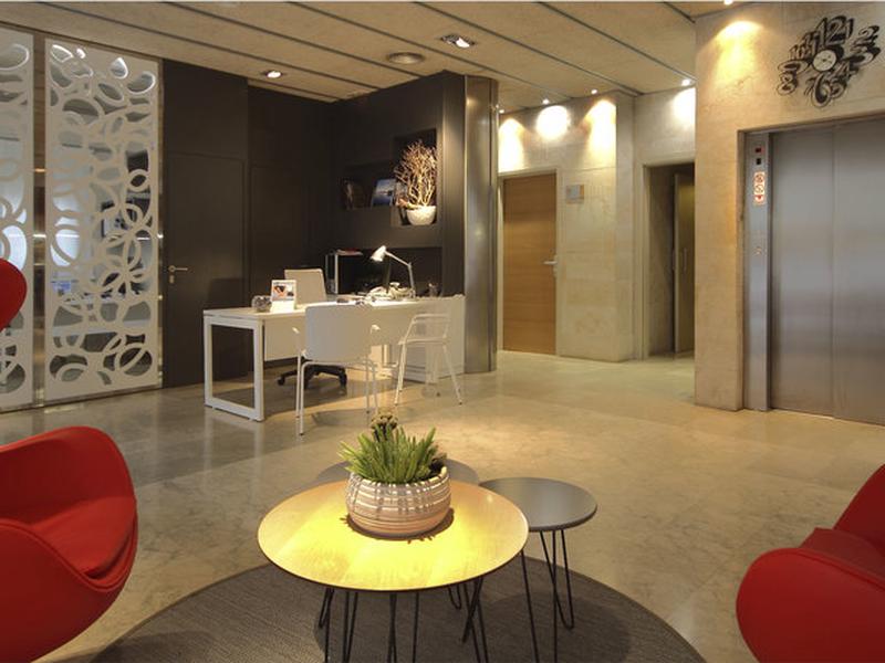 0C03B3C390F06211E3474E3CD3581B92