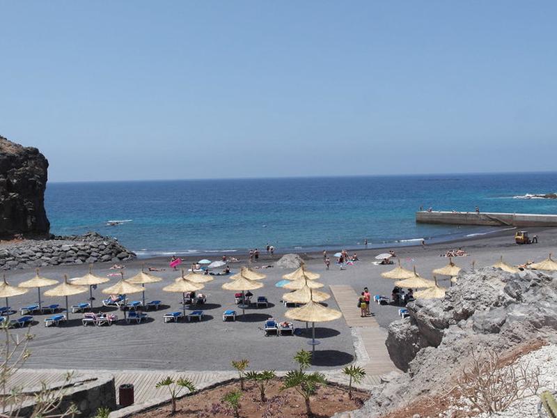 E0EBAFFEE027B2B7B44472B9B4B6129D