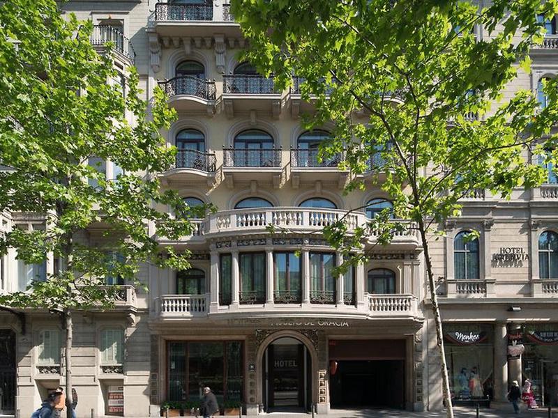 DB6F958B74EE8B5BC1D5DC4BBEF84639