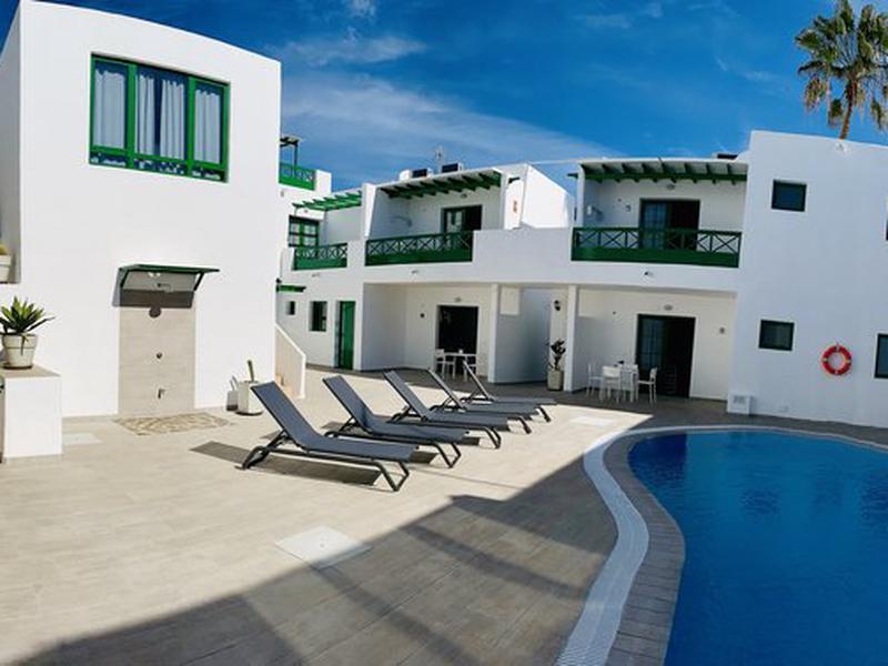 B3EEE0E4CC355E95BDDEB10386246E7C