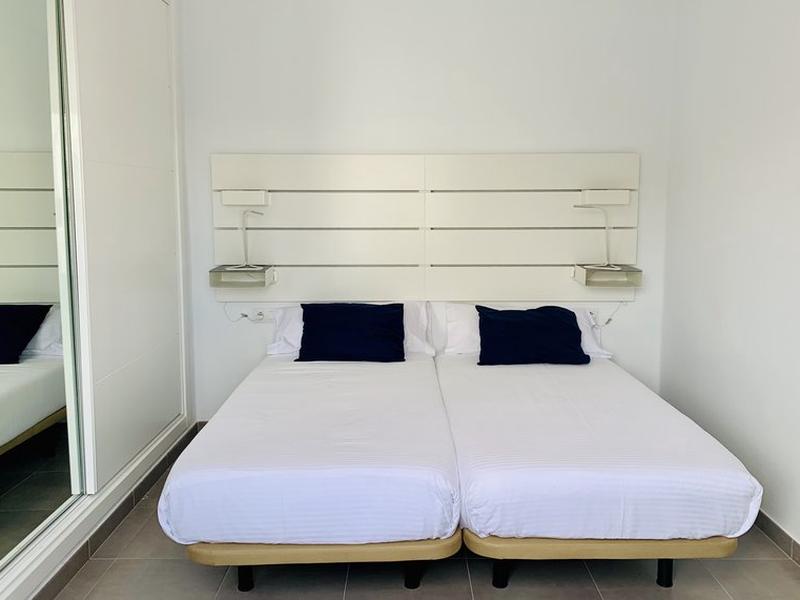 92568C00FF22EE5E12D759394EE49660