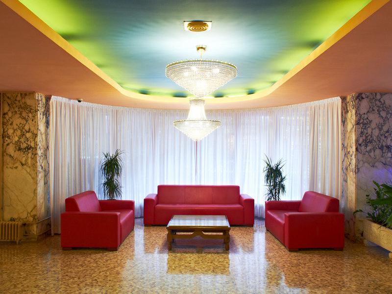 D8DF532ECFEFFB2D7989BB51E4D0A105