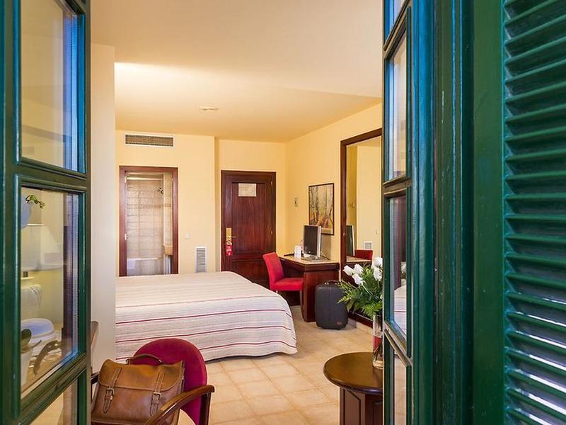 FA9E4096548D2E779125D652FE1EC434