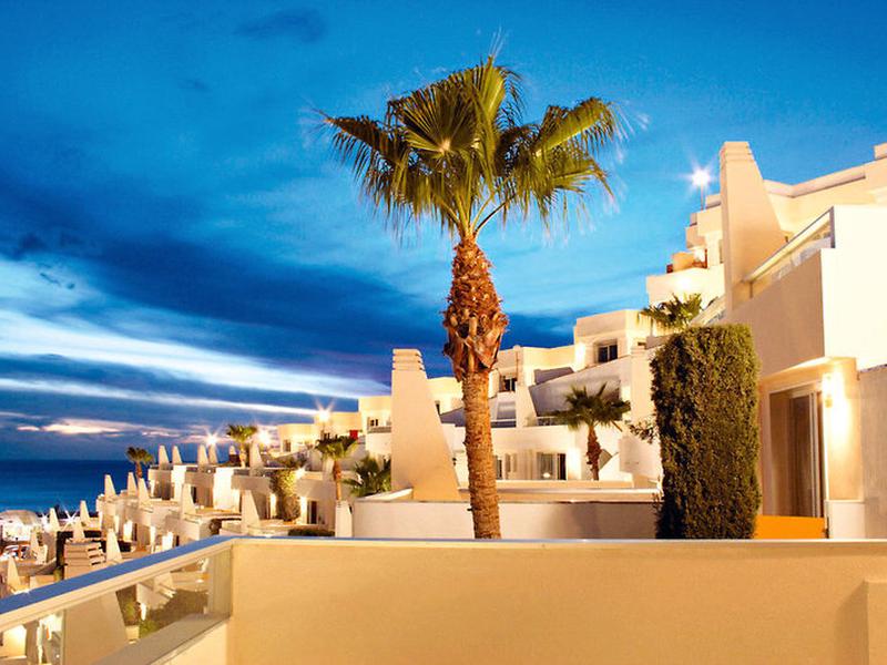 3890F1DECA8DC5019DA4AA3CA1373FD6