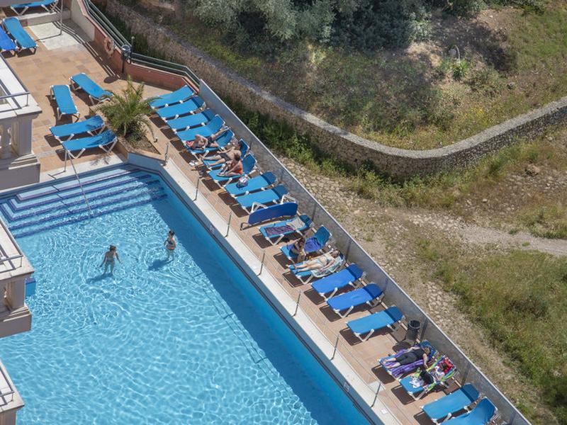 48DBE133813336F43ED5263A4432CC3F