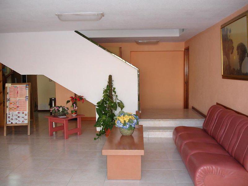 19517DD604AB871933E23A75CD617F1A