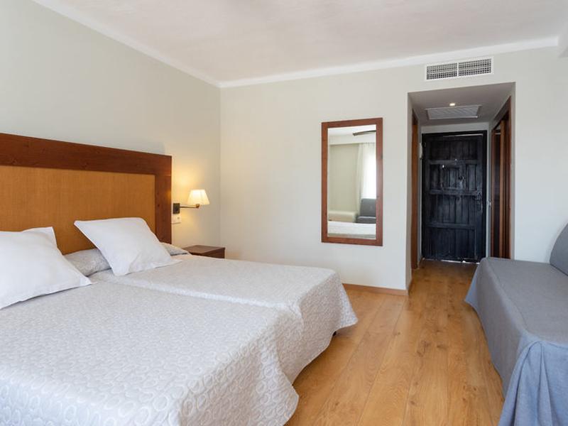 ED3026C546C262080E0D5FE07AF8EBAD