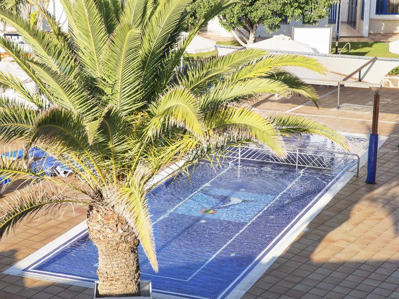 B0926A03218DF5F3C2C54BD30CB23E59