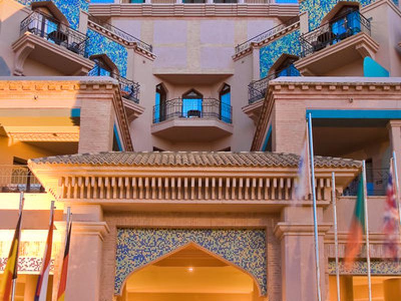 32A4492BFB741BCF8C0E598DD73D458F