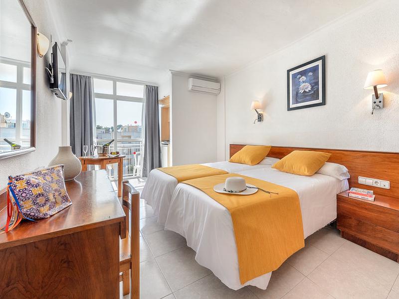 AAEF61EAF37C4A73F199B3E5627DACF3