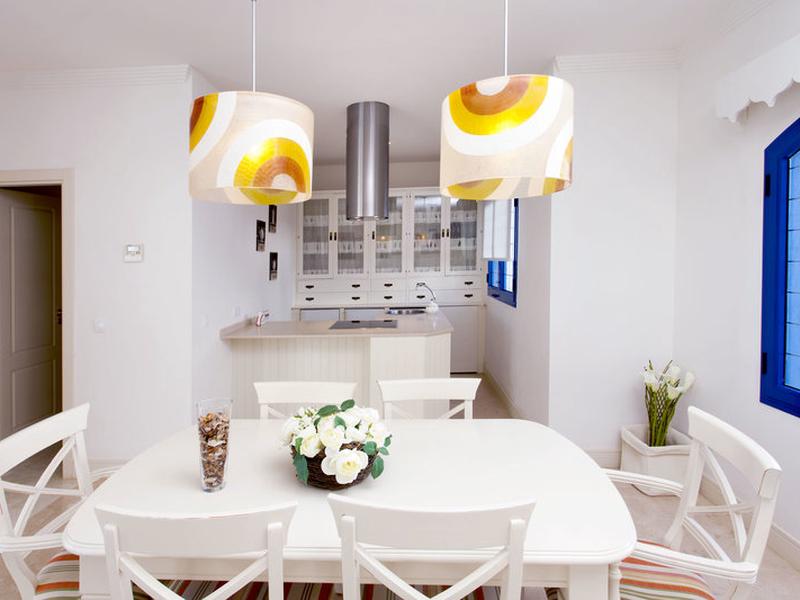 C28871349FE1A9B2D5E68BED28119195