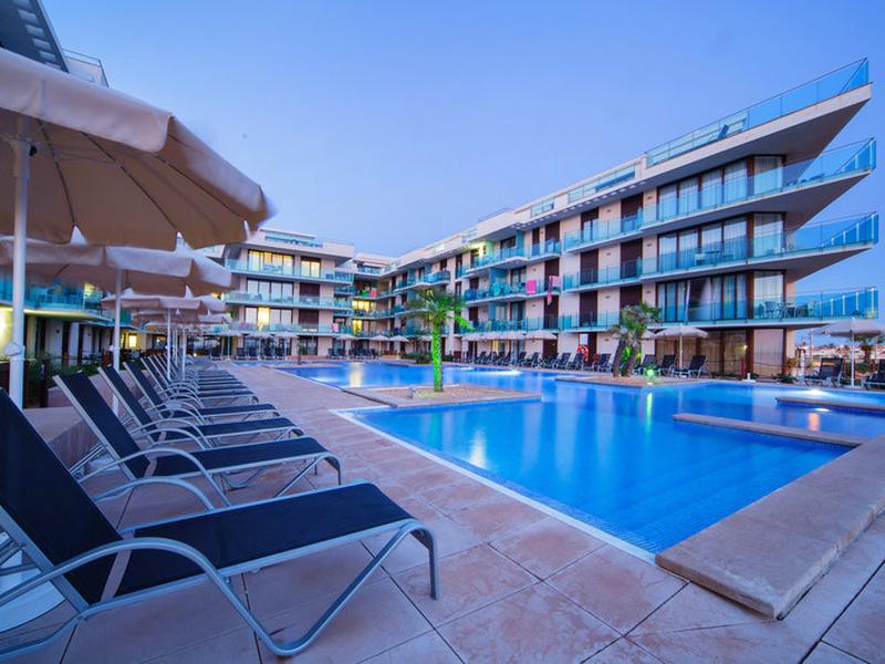 4E8B60D2E0C090C49CD2E30C9502827B