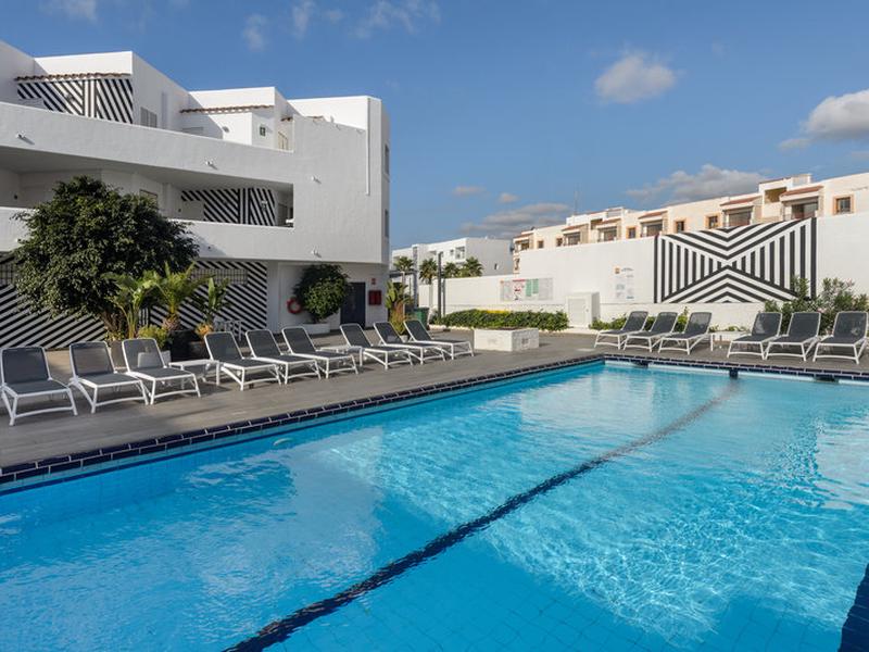 0EE80649949795D965EA4FFE41D641CF