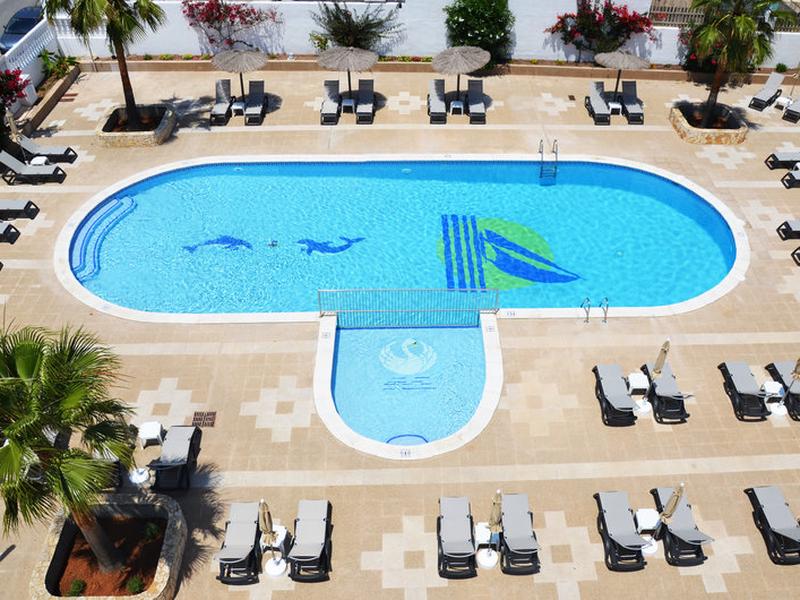 5F32C251D9BB047074760F48D340ABA6