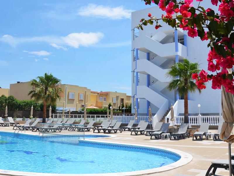 22FB0B03053EF15EAD5E7BB1FFC6BE9D