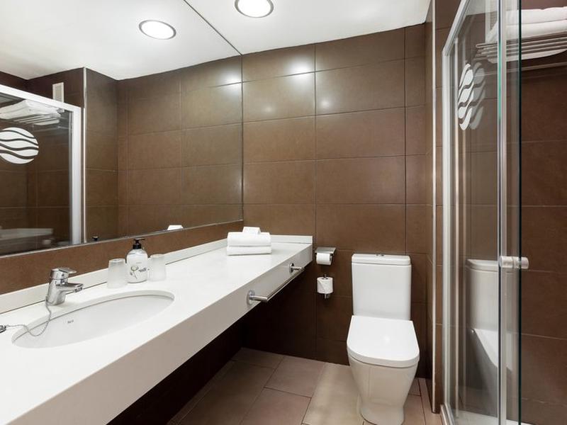 01BA03FCD90E33B300BFC54B7D09532E