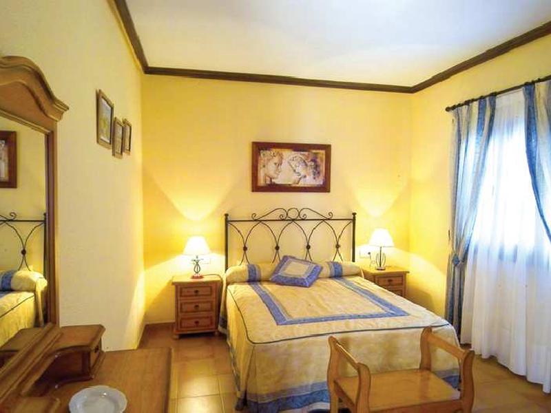 2C3A24F6BD229F062CB61655E1D15899