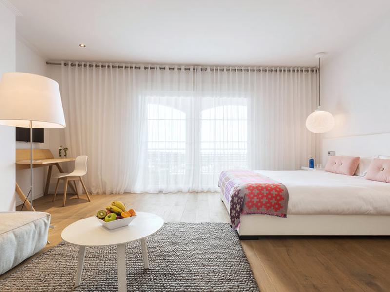 912327AAF417DE9DED7E717D0BB8E138