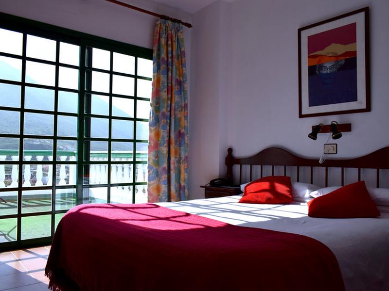 90BDFC9323539E40FC2FE57A9355A7DB