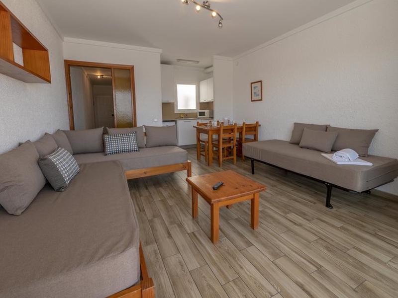 A24BD920F4ACA1333FAC95757B5114E1