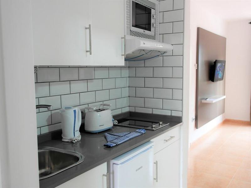 B96CCBD60B5244DE4B2F539A5F79C4C0