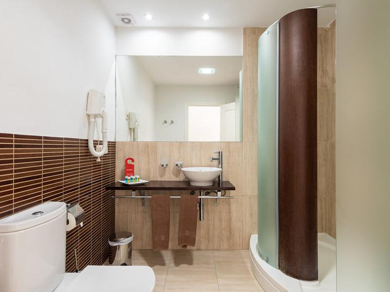 8A5240921571D8D8D651E366B7B80EF8