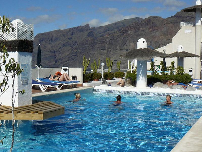 FEE8F55EC6447D978F62FB0E6DF23E9F