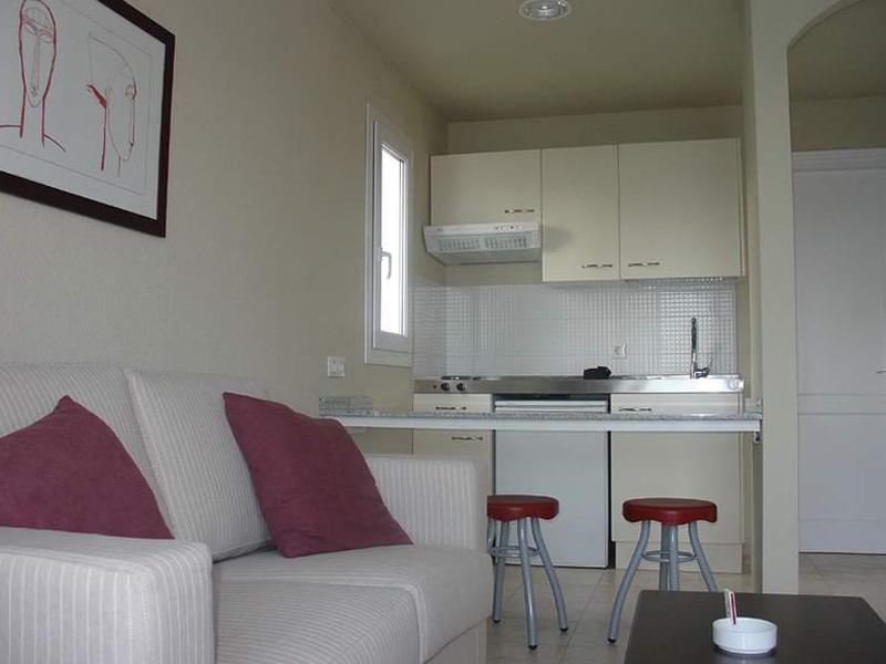 D8ABE87A1B11753DC6407DD18FC8CBB0