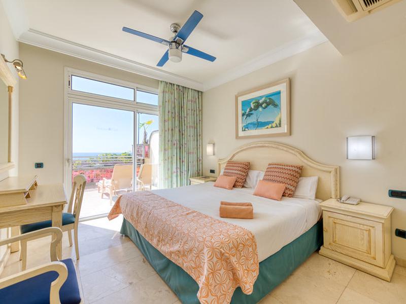 2A347C6565D24049D0F5006C132FF44F