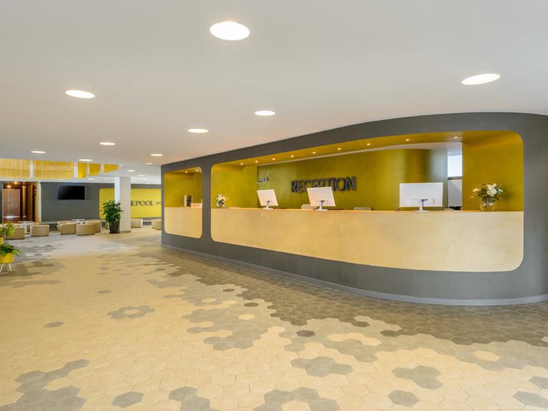 8409BE6E247D2F045446710CC318B6E8