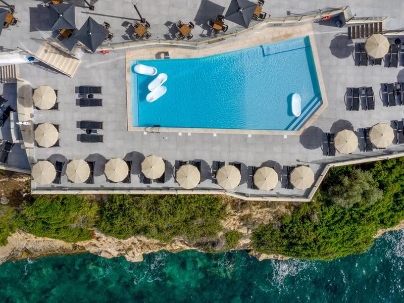 71489DF0C8F64A0AA1963874057F05FE