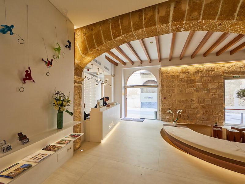 8C81EC679140717F2D667876955D7F41