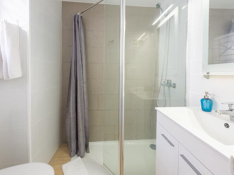 ACA630D84FAF1855F8E0B3EF7793AF66