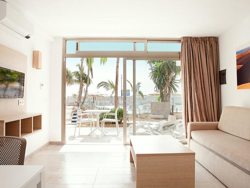 FC0A5C929E41D678FDE253828222AD6A