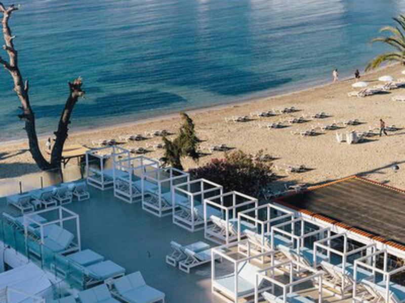 C8546082225F97A932FD251D41E14143