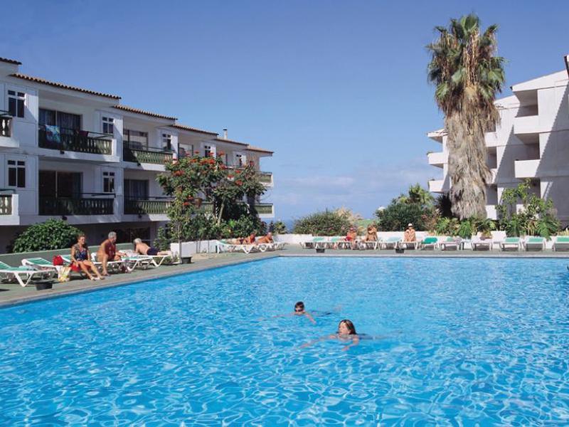 22D3063ACE4AD2BFED50A5DE625FF98A