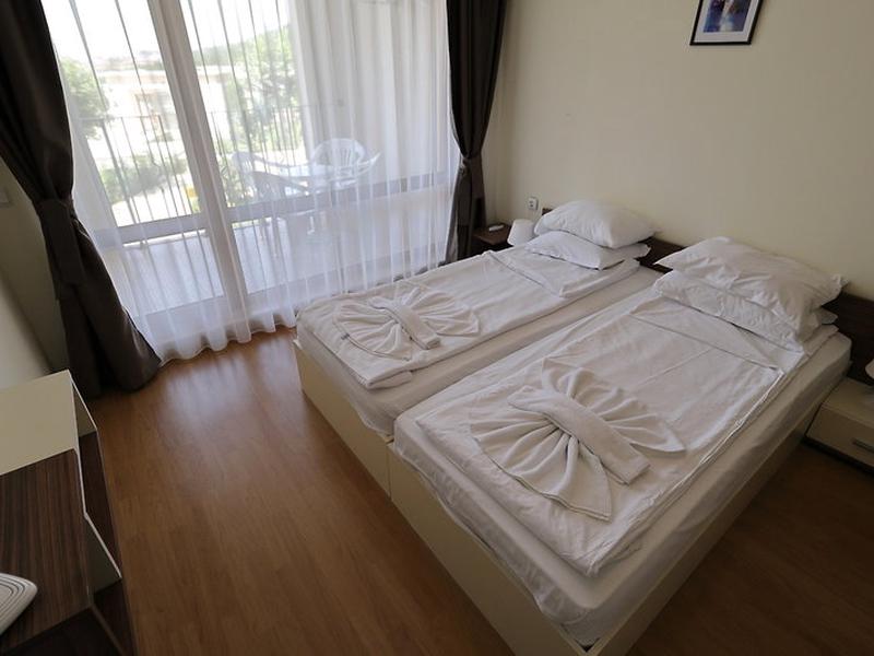 F86BBD790E0E3CF1DECA71CE7114D48F