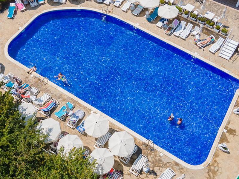 B60A14EF4CFB405AACD509D9AEEBB77D