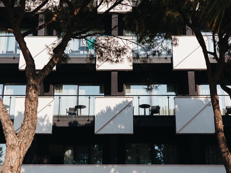 843EDFEE847FE8001FF574D1848FAF18